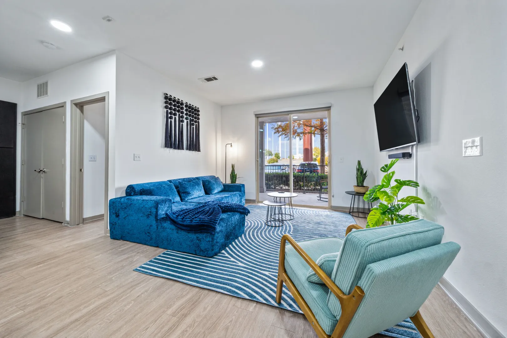 compressed_Copy of 12-SQFT-00045