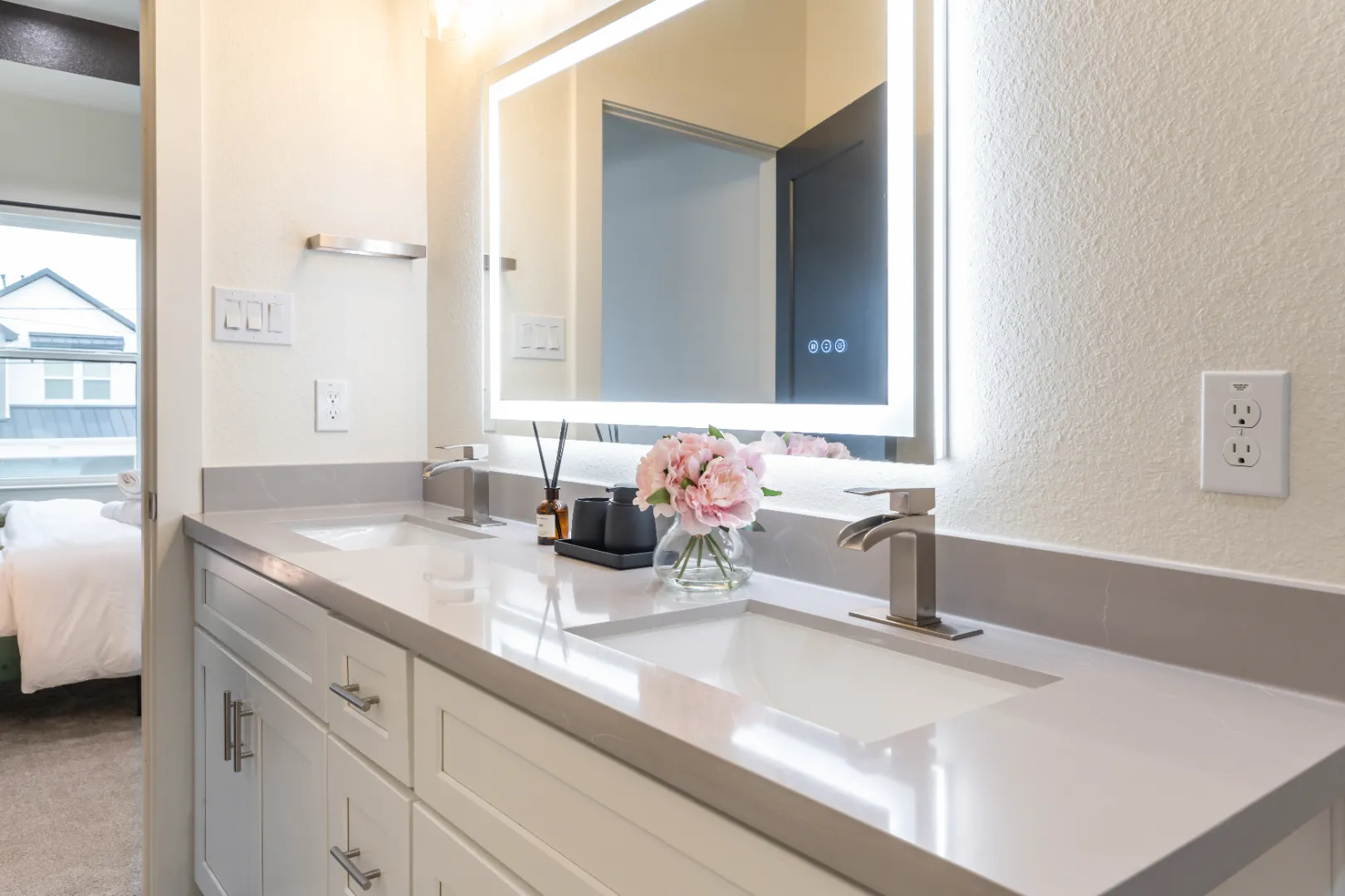 compressed_Copy of AW_Julie Schlegel - 041